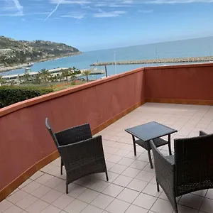  Gasthuis Baia Dei Gabbiani